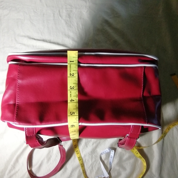 Red backpack - Picture 7 of 8